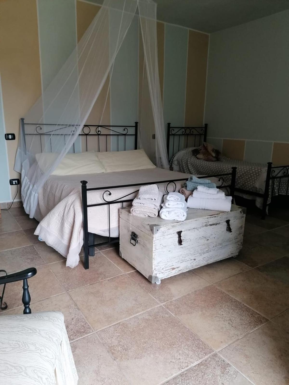 Bed and Breakfast Casale Cavatella Сермонета Экстерьер фото